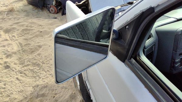 1982-1993 Chevy S10 Pickup Driver Left Side Mirror Door Mounted Oem 15642573 — photo 2