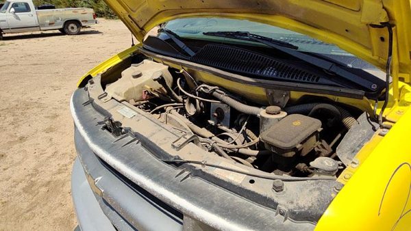 2002 Chevy Express 3500 — vehicle photo 8