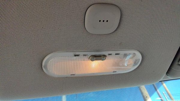 2015 Nissan Versa Note Center Overhead Console Oem Dome Light Map Lamp — photo 1