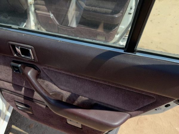 88-89 Accord Lx Passenger Right Rear Door Trim Panel With Switches Back Maroon — photo 5