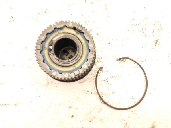 1999 Ford F250 Super Duty Automatic Locking Hub Oem Front Lockout Powerstroke — photo 2