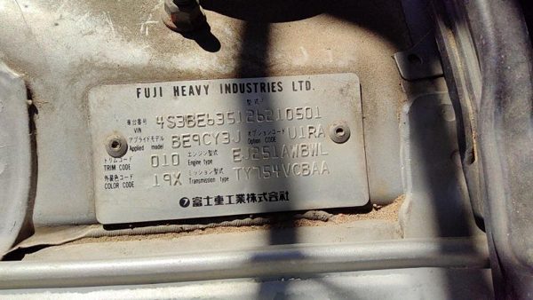 2002 Subaru Legacy Vehicle Unit Complt. Gray Silver 2.5L 5 Speed — photo 5