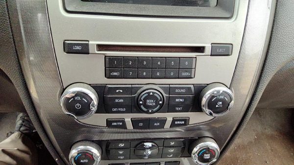 2010-2011 Ford Fusion Stock Radio Oem Factory Stereo Cd Player 9E5Z18842A — photo 2