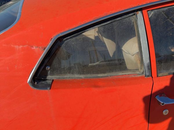 1976 Ford Maverick Quarter Glass/window RH Passenger Right Rear Glass Back Side — photo 1