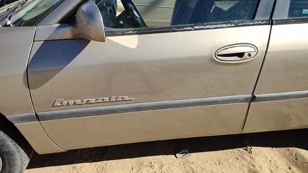 2001 Chevrolet Impala Front Door LH Gold 49U — photo 2