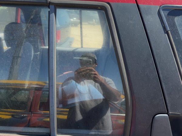 90-95 Nissan Pathfinder Driver Left Rear Vent Window Back Door Glass with Frame — photo 1