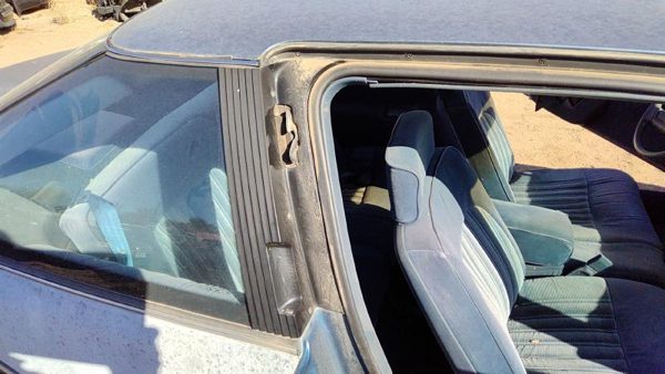 88-96 Olds Cutlass Cierra Passenger Right Trim Panel Moulding Behind Door Oem — photo 1