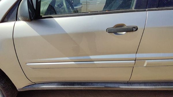 2007 Chevrolet Equinox Front Door LH Silver 67U — photo 3