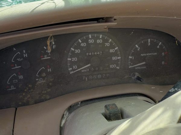 1998 Lincoln Navigator Speedometer — photo 2