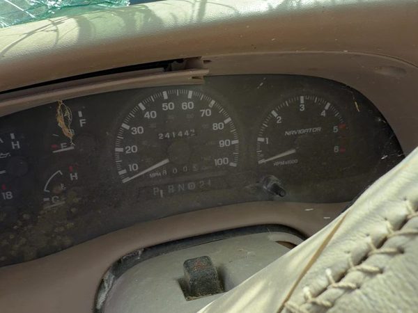 1998 Lincoln Navigator Speedometer — photo 3
