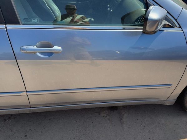 2007 Honda Accord Front Door RH Cool Blue B542M — photo 3