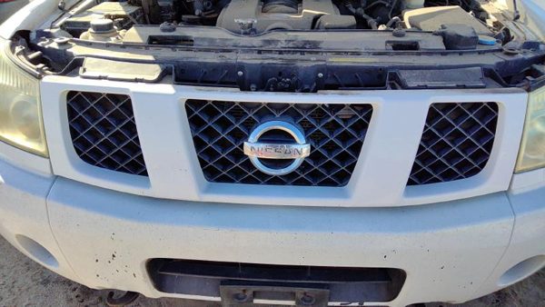 2004-2007 Nissan Titan Front Grille Assembly Oem Q10 White 623107S300 — photo 2