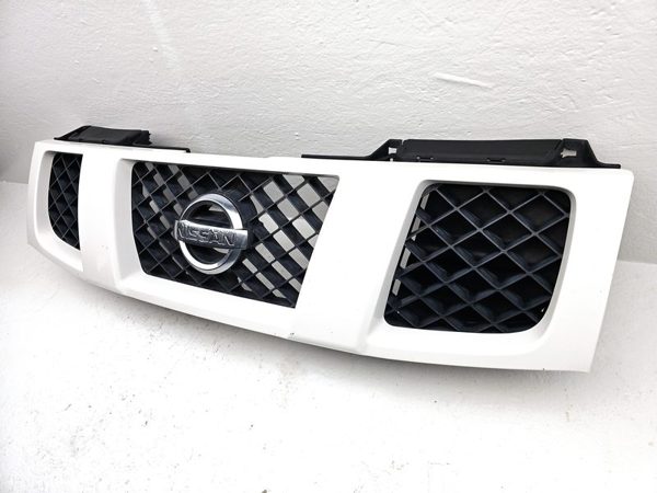 2004-2007 Nissan Titan Front Grille Assembly Oem Q10 White 623107S300 — photo 7
