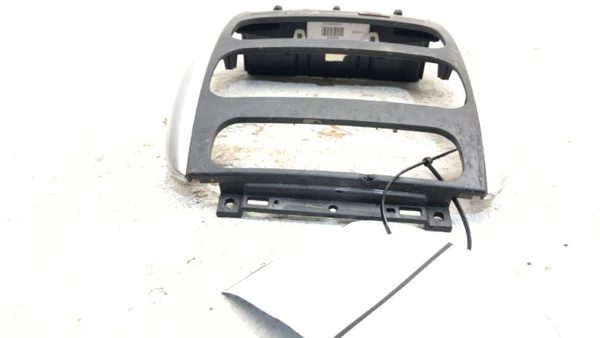 2005-2007 Town & Country Trim Bezel Around Radio Surround Dash Panel Oem Gray — photo 6