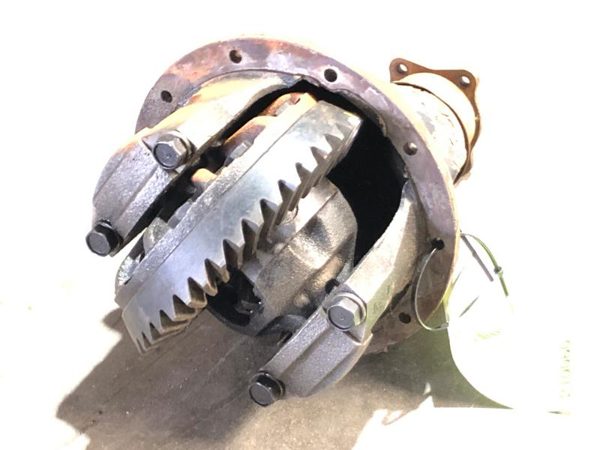 1986-1989 Isuzu Pup Rear Carrier Differential Third Member Oem 4.10 Ratio — photo 1