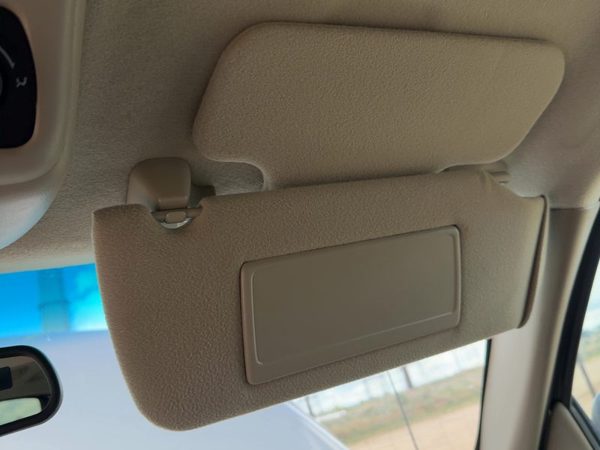 2000-2003 Chevy Suburban Passenger Right Sun Visor Oem Tan 52I 15750537 — photo 6
