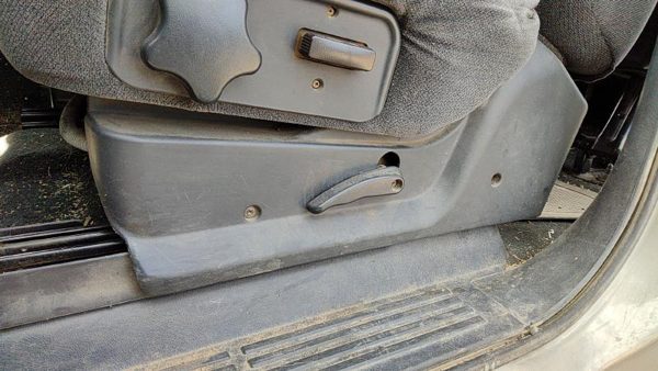 2001-2002 Sierra 2500 Hd Driver Left Side Seat Trim Panel Oem Graphite 12d — photo 2