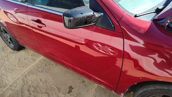 2010 Ford Fusion Front Door RH Red U6 — photo 1