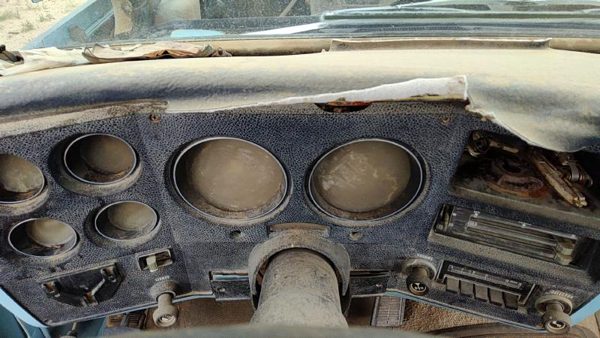 1973 GMC Jimmy Dash Panel Blue — photo 4