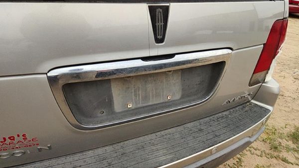 2003 Lincoln Aviator License Plate Trim Surround Panel Oem Tail Trunk Finish — photo 5