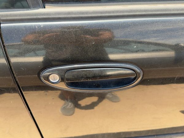 1998 Nissan Maxima Passenger Right Front Outside Door Handle Oem Super Black Kh3 — photo 3