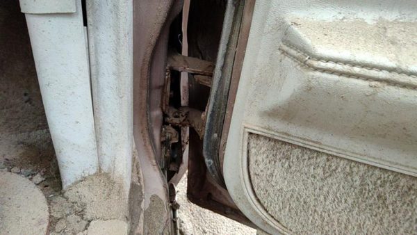78-83 Chevy Malibu Passenger Right Front Upper Lower Door Hinge Pair Set 4 Door — photo 4