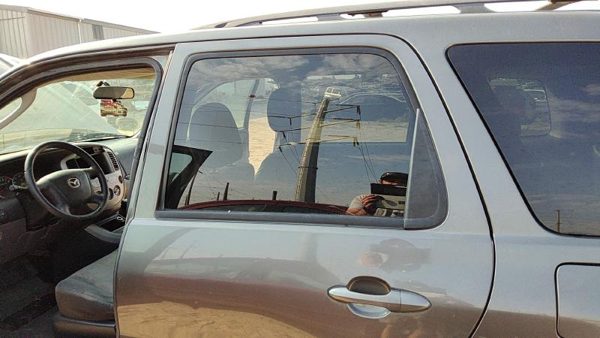 2005 Mazda Tribute Rear Door LH Gray Cx — photo 6