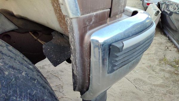 1992-1999 Chevy Suburban Passenger Right Moulding From Fender Trim Strip Brown — photo 1