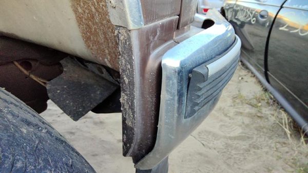 1992-1999 Chevy Suburban Passenger Right Moulding From Fender Trim Strip Brown — photo 4