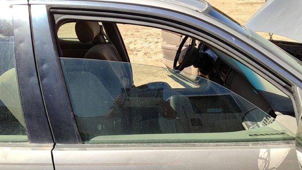 1997-05 Park Ave Ultra Passenger Right Front Side Window Door Glass Oem 25634762 — photo 2