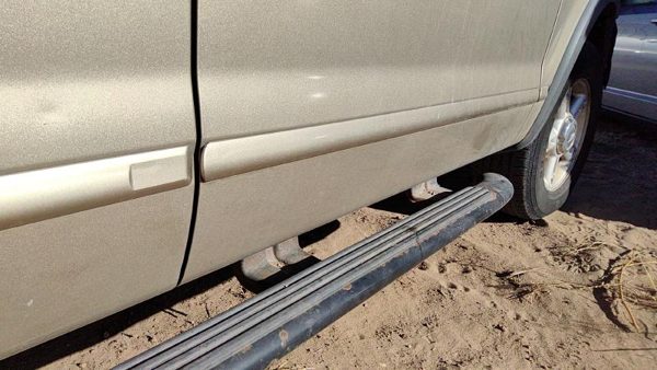 2003 Ford Explorer Front Door RH B2 Harvest Gold — photo 7