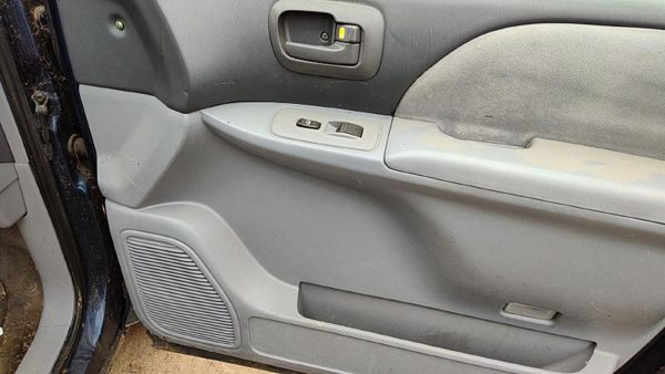 01-03 Toyota Sienna Passenger Right Front Door Trim Panel With Switches Gray 11 — photo 6