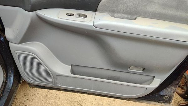 01-03 Toyota Sienna Passenger Right Front Door Trim Panel With Switches Gray 11 — photo 7