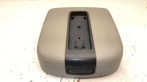 2007-2009 Gmc Sierra 1500 Center Console Lid Arm Rest Oem Light Gray Titanium — photo 1