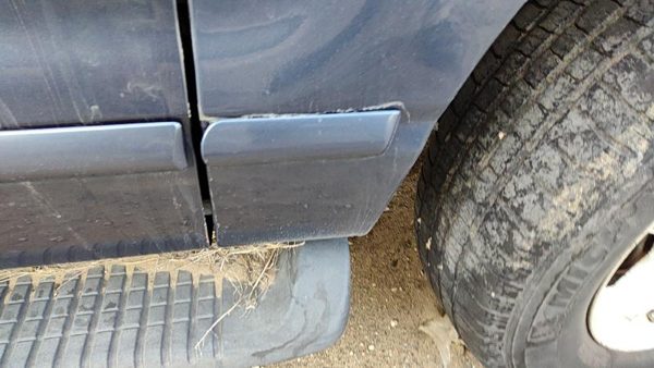 2002-2005 Ford Explorer Passenger Right Moulding From Fender Trim Strip Blue Ld — photo 2