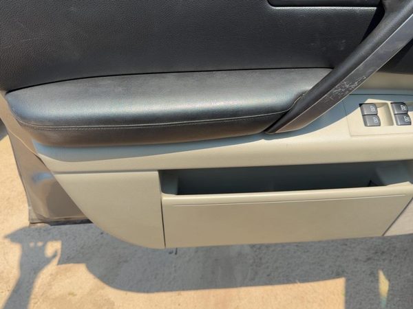 03-06 Fx45 Driver Left Front Door Trim Panel With Master Switch Willow/Black S — photo 3