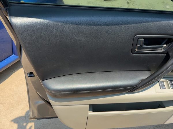 03-06 Fx45 Driver Left Front Door Trim Panel With Master Switch Willow/Black S — photo 5