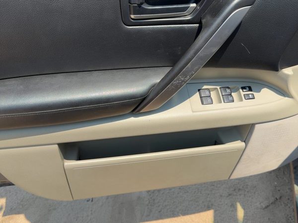 03-06 Fx45 Driver Left Front Door Trim Panel With Master Switch Willow/Black S — photo 7
