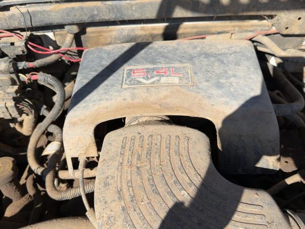1998 Lincoln Navigator Engine Cover 5.4L — photo 2