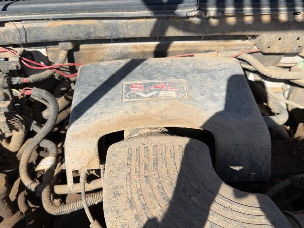 1998 Lincoln Navigator Engine Cover 5.4L — photo 4