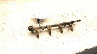 2002 03 Mitsubishi Lancer Complete Fuel Rail With Injectors Set Loaded Oem 2.0L