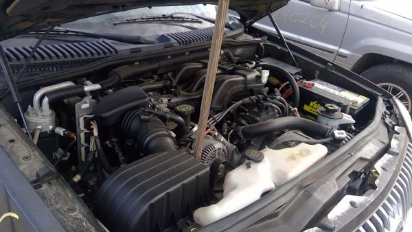 2007 Mercury Mountaineer Timing Cover 4.0L — photo 9