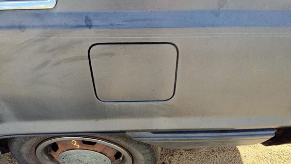 1984-1986 Toyota Camry Fuel Tank Door With Hinge Gas Lid Oem Filler Gray — photo 3