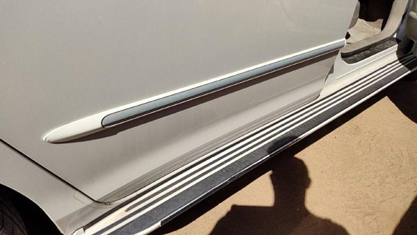 04 Sienna Passenger Right Rear Moulding From Door Oem Back Trim Strip White 071 — photo 1