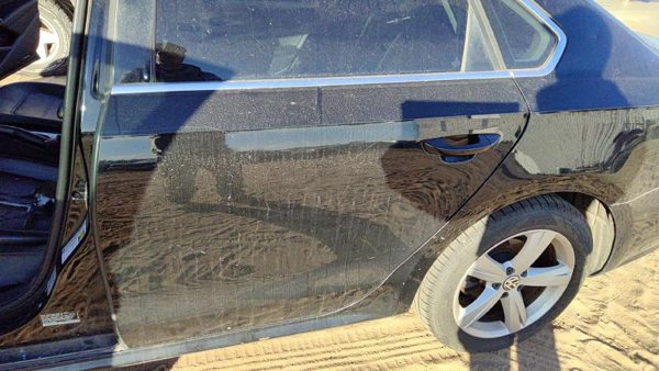 2013 Volkswagen Passat Rear Door LH Black A1 — photo 4