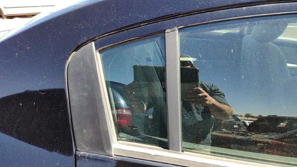 07-12 Sentra Passenger Right Rear Vent Window Back Door Glass With Frame Oem — photo 1