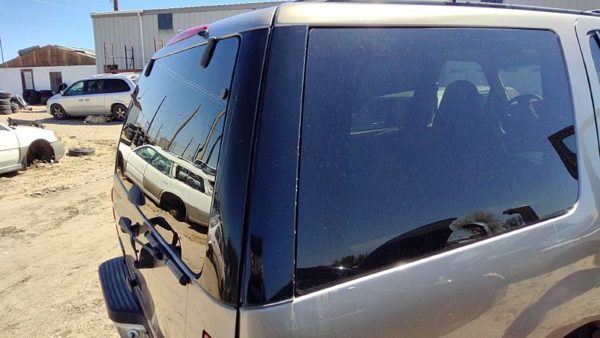 1997-2002 Ford Expedition Passenger Right Rear Moulding On Quarter Panel Oem — photo 1
