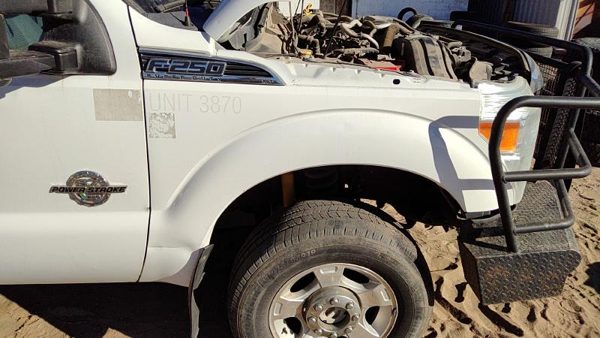 2011-2016 Ford F250 Passenger Right Front Fender Oem White Z1 6.7L Powerstroke — photo 2