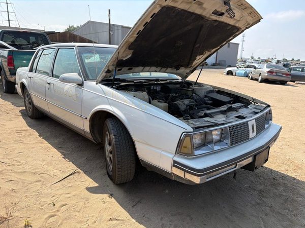 1986 Oldsmobile 98 — vehicle photo 6
