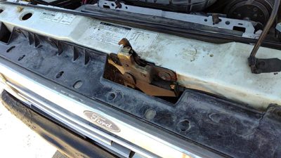 1993 Ford Explorer Radiator Support